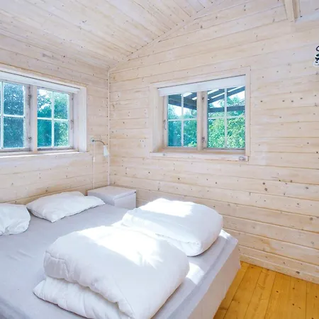 7 Person In Hornbaek-by Traum